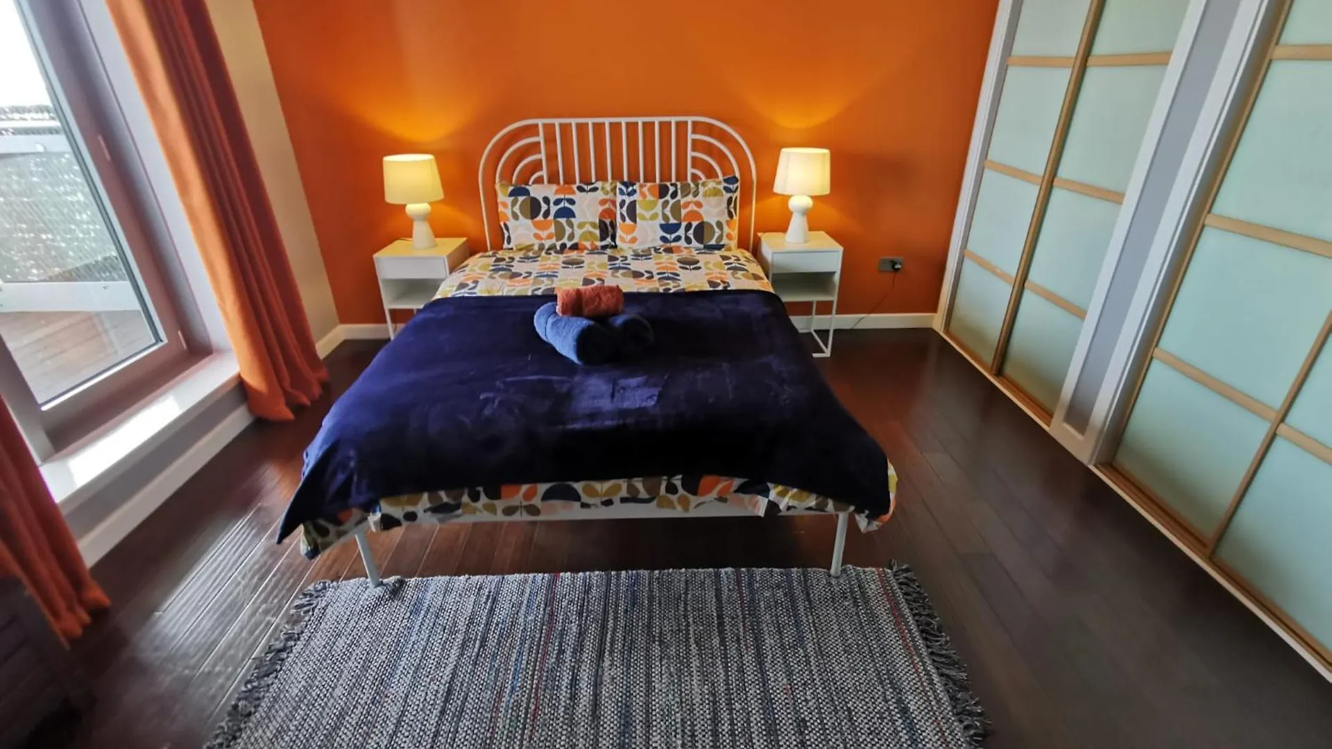 אדינבורו Very Large Three Bed Apartment