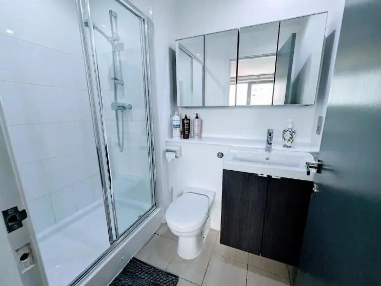 אדינבורו Very Large Three Bed Apartment