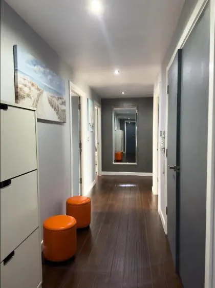 אדינבורו Very Large Three Bed Apartment 0*,  בריטניה